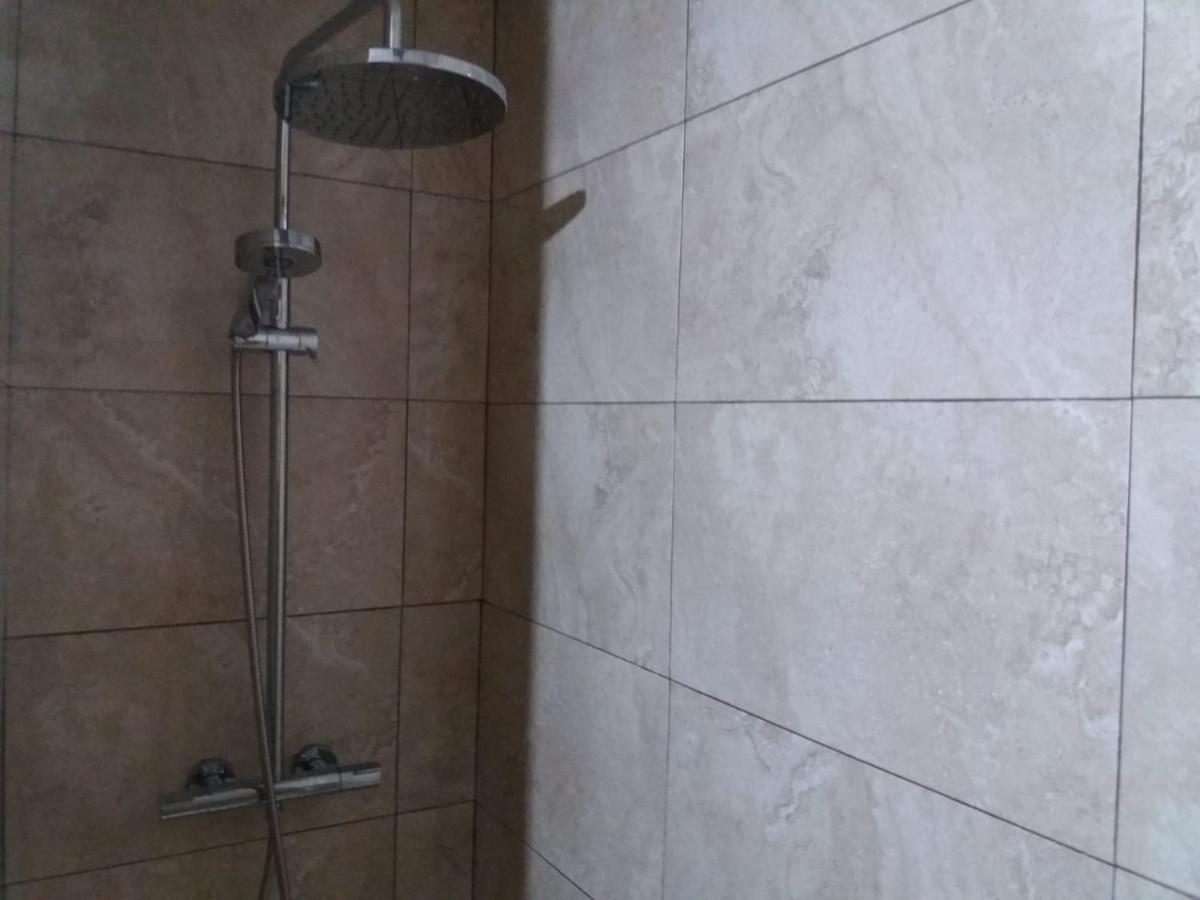 Saron Centro 1 Apartment Bagian luar foto